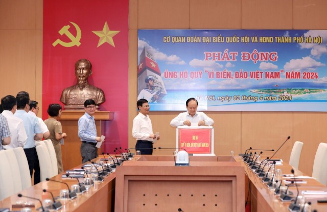 CƠ QUAN ĐOÀN ĐBQH VÀ HĐND THÀNH PHỐ HÀ NỘI ỦNG HỘ QUỸ 